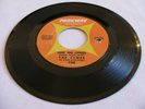 THE TYMES - HERE SHE COMES / THE TWELFTH OF NEVER - PARKWAY 933