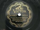 78 RPM  JAZZ  Victor 24255: Isham Jones - You've Got Me Crying Again - 1933