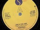 RAMONES-SHE'S THE ONE/I WANNA BE SEDATED-ORIGINAL UK 7