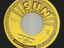 ROCKABILLY - ROY ORBISON -  CHICKEN HEARTED  - HEAR - 1957 SUN - 284