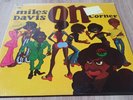 MILES DAVIS . LP . ON THE CORNER . 1972 ORIGINAL US . STILL SEALED  .