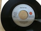 45 tours promo hard rock  VOIE DE FAIT Pas plus de 16 ans / Ange ou démon EXC