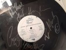 The Moody Blues LONG DISTANCE VOYAGER Original 1981 LP SIGNED  BY MEMBERS