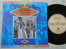 THE ZOMBIES - SHE'S NOT THERE / TELL HER NO OLD GOLD CUSTOM SLEEVE VG