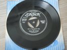 JESSE LEE TURNER SHAKE,BABY,SHAKE / THE LITTLE SPACE GIRL LONDON RECORDS TRI 45