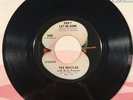 BEATLES 45. Canada Apple 2490. GET BACK. DON’T LET ME DOWN. “Beatles” Sleeve. EX