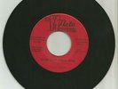 SLIM SMITH / EVERYBODY NEEDS LOVE / LESTER STERLING / REGGAY ON BROADWAY / 7''/