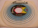 THE ARTISTICS - THE CHASE IS ON / ONE LAST CHANCE - BRUNSWICK