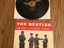 Beatles ‘She Loves You’ original 1964 USA 7” picture sleeve in vg+ cond + record