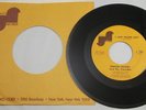 FREDDIE HUGHES AND THE CHEVELLES I JUST FOUND OUT 1972 JANUS J196 SINGLEwSLEEVE