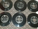 Elvis Presley und Cliff Richard Vinyl Johny and the Hurricanes 12 Singles