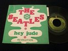 45T THE BEATLES HEY JUDE / REVOLUTION 2EME POCHETTE ODEON FO 127 LANGUETTE