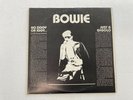 DAVID BOWIE-NO ZIGGY,NO IGGY JUST A GIGOLO-FAN CLUB OMEGA-VINYL 9.0, SLEEVE 6.0