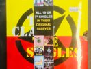 THE CLASH - Box Set-The Clash All 19 UK 7” Vinyl Singles- LIM.ED. RARO