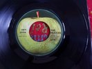 The Beatles Apple 45 record HEY JUDE 1968 1st press missing credits, company slv