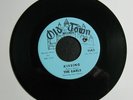 THE EARLS / CRY CRY CRY / KISSING / OLD TOWN BLUE LABEL 45 RPM RECORD VG++