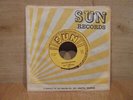 45 SUN 284 Roy Orbison - Chicken Hearted - I Like Love - EX COND (Original USA)