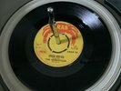 THE VERSATILES - SPREAD YOUR BED/WORRIES A YARD - CRAB - 1969 RARE