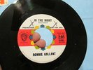 VINTAGE 45 RPM RECORD WARNER BROS. 5251 RONNIE GALLANT IN THE NIGHT/THE HOLE IN