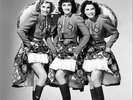 ANDREWS SISTERS She Wore A Yellow Ribbon  78 rpm gramophone record *LISTEN* 52