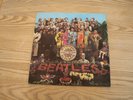Beatles Sgt Pepper's Lonely Hearts Club original Y/B UK MONO LP NM- first press