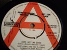 Gary Lewis & The Playboys - She's Just my  Style  UK 7
