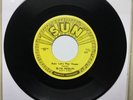 Elvis Presley-SUN 217. I’m left, your right, she’s gone 45RMP