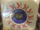 The De Vons King Records 45-6226 Never Find A Love Like Mine/Someone To Treat Me