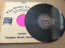 EDITH PIAF : LA VIE EN ROSE  /  UN REFRAIN COURAIT DANS LA RUE - 10” 78.rpm 1947