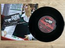 Arctic Monkeys -  I Bet You Look Good On The Dancefloor - 7