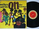 MILES DAVIS On The Corner COLUMBIA LP VG++ gatefold US export