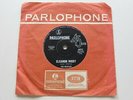 THE BEATLES 1966  AUSTRALIAN  45 YELLOW SUBMARINE /  ELEANOR RIGBY