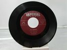 45 RECORD - FATS DOMINO - I'M WALKIN