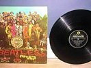 Beatles Sgt. Peppers U.K. Parlophone Yellow & Black PCS-7027 S.I.U.K.  1967