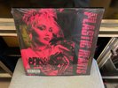 Miley Cyrus Plastic Hearts 2x LP 2021 BOOKLET gatefold SEALED NEW buy indie