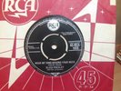 Elvis Presley – Wear My Ring Around Your Neck 1958 7” RCA 1058 round centre