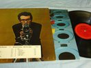 ELVIS COSTELLO 