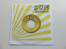 ELVIS PRESLEY  SUN 45  TWEEDLE DEE   LAWDY MISS CLAWDY  SUN 526   1970s  REPRO