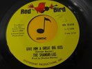 SHANGRI-LAS Give Him A Great Big Kiss 45's record NM- 1964 ORIGINAL Played MZLot