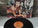 classic DAVID BOWIE  DIAMOND DOGS VINYL RECORD. RCA APLI 0576