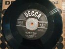 Louis Armstrong W/ Sy Oliver. C'est Si Bon - La Vie En Rose. Decca 9-27113. 1950