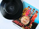 THE BEATLES SGT PEPPERS / HELP FROM MY FRIENDS 7