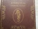 LP JETHRO TULL   living in the Past