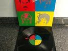 LP VINYL QUEEN HOT SPACE USA 1ST PRESS AR 1982 NEAR MINT SLEEVE SIGNED BRIAN MAY