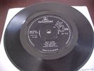 BEATLES 1968 UK Parlophone IMPORT 45 - Hey Jude / Revolution - DP 570