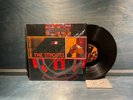 THE STROKES room on fire RCA BMG LP alternative indie rock VG+ SHRINKWRAP
