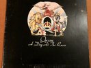 Queen A Day At The Races Vinyl LP 6E-101 SP 1st Press 1976.  NM record lp