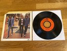 THE JAM # RARE FRENCH FRANCE PRESS 7” VINYL RECORD - NEWS OF THE WORLD - WELLER