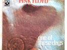 PINK FLOYD - ONE OF THESE DAYS / FEARLESS (1978 Harvest) Italy import 7
