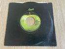 The Beatles Apple 45 record HEY JUDE 1968 First Press Missing Credits